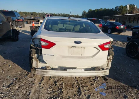 2015 Ford Fusion S z USA, uszkodzony, nr VIN 1FA6P0G70F5114347